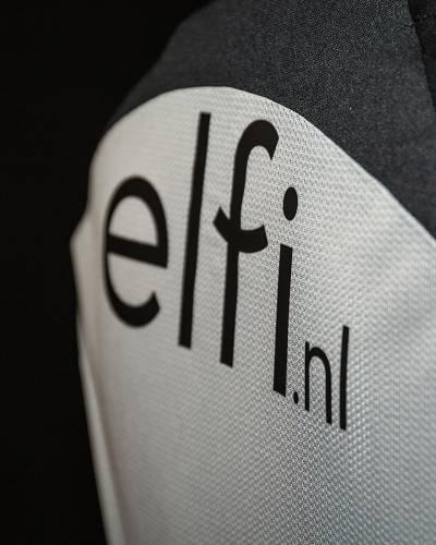 az_alkmaar_2023_24_nike_third_kit_f.jpeg