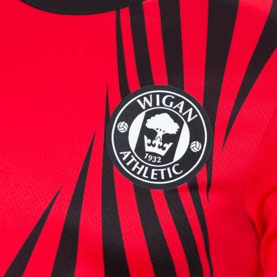 wigan_athletic_2023_24_puma_away_kit_f.jpeg