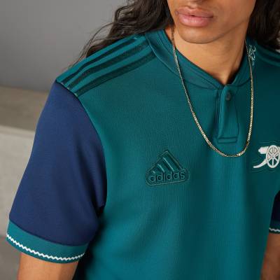 arsenal_lifestyler_third_jersey_rich_green_collegiate_navy_f1.jpg