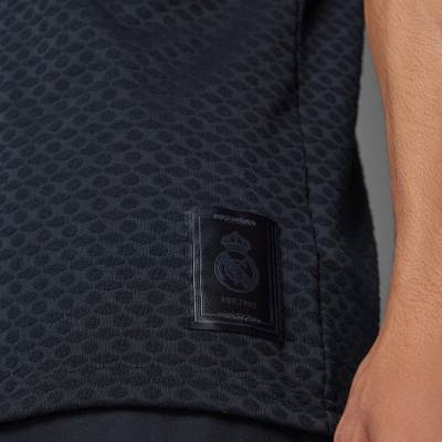 real_madrid_lifestyler_third_jersey_black_f.jpg