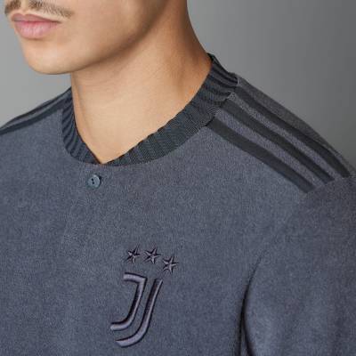 juventus_lifestyler_third_jersey_carbon_d1.jpg