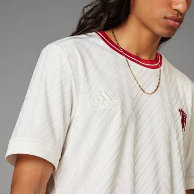 manchester_united_lifestyler_third_jersey_cloud_white_d1.jpg