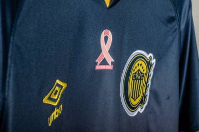 rosario_central_2022_umbro_pink_october_shirt_e.jpeg