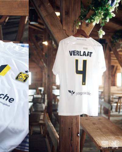 1860_munchen_2023_nike_oktoberfest_shirt_g.jpeg