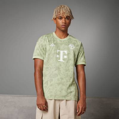 bayern_munich_2023_24_adidas_oktoberfest_kit_a1.jpg