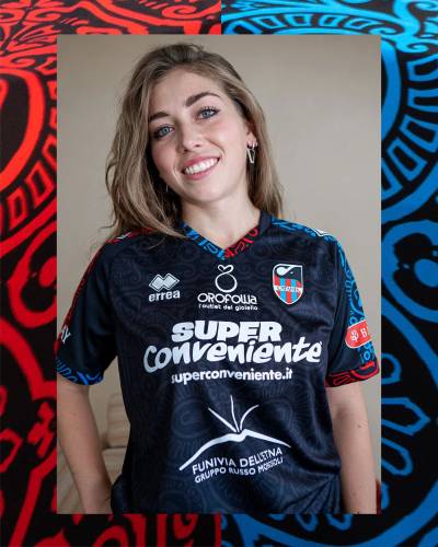catania_2023_24_errea_third_kit_1.jpg