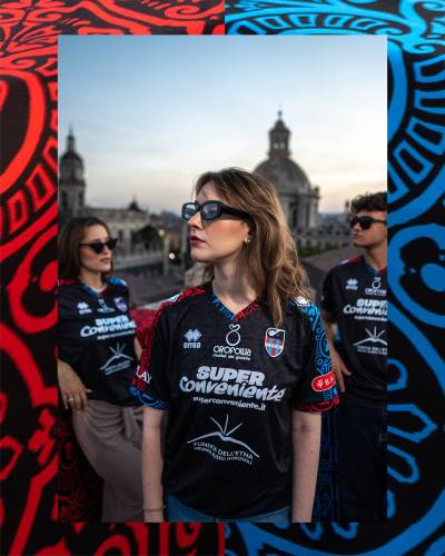 catania_2023_24_errea_third_kit_e.jpeg