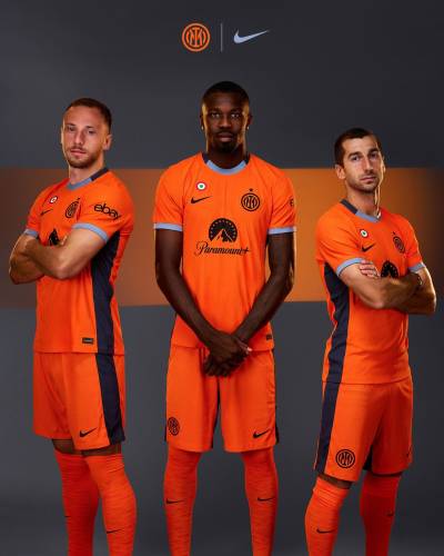 inter_milan_2023_24_nike_third_kit_c.jpeg