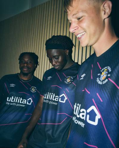 luton_town_2023_24_umbro_third_kit_a.jpeg