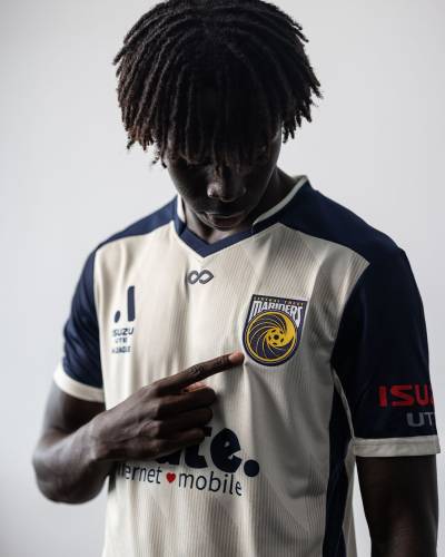 central_coast_mariners_2023_24_cikers_kits_e.jpg