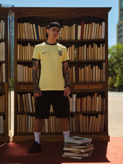 corinthians_2023_24_nike_third_kit_1.jpeg