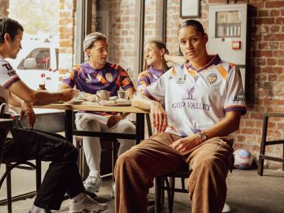 perth_glory_2023_24_macron_home_away_kits_b1.jpeg
