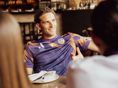 perth_glory_2023_24_macron_home_away_kits_b4.jpeg