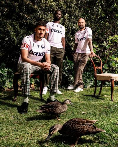 melbourne_victory_2023_24_macron_away_kit_b.jpeg