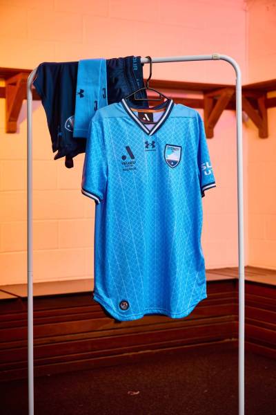sydney_fc_2023_24_under_armour_home_away_kits_c.jpeg