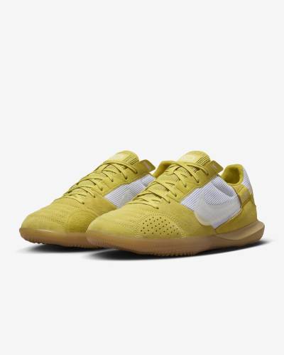 nike_streetgato_saturn_gold_gum_light_brown_white_5.jpeg
