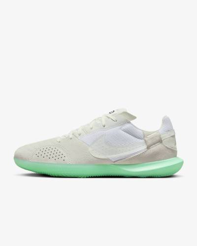 nike_streetgato_summit_white_green_glow_white_1.jpeg