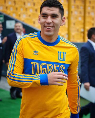 club_tigres_2023_adidas_heritage_shirt_a.jpeg