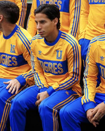 club_tigres_2023_adidas_heritage_shirt_e.jpeg