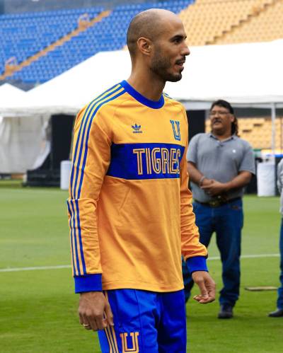 club_tigres_2023_adidas_heritage_shirt_h.jpeg
