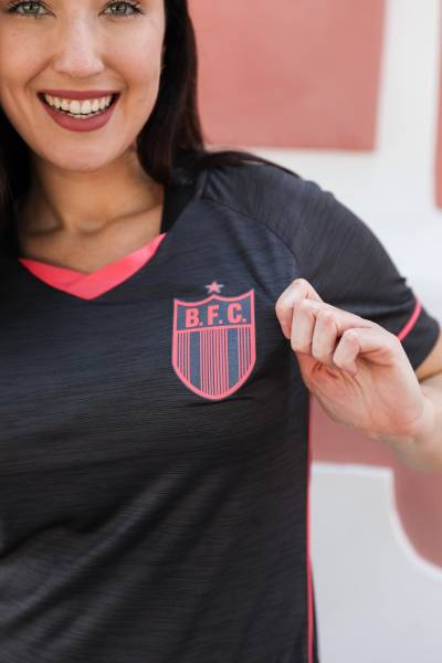 botafogo_fc_2023_volt_pink_october_shirt_b.jpeg