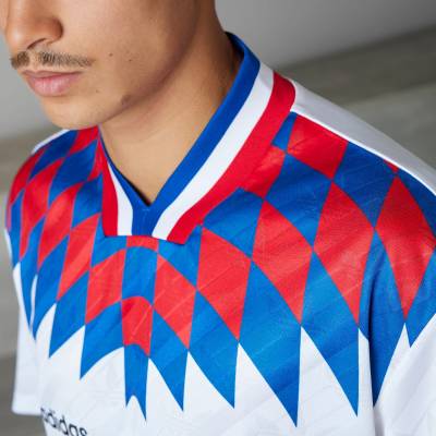 olympique_lyonnais_95_96_bringback_jersey_f1.jpg
