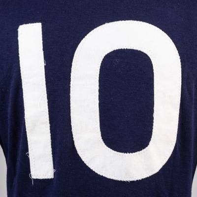 denis_law_1970s_scotland_jersey_f.jpg