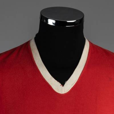 bobby_charlton_1959_manchester_united_match_worn_jersey_c.jpg