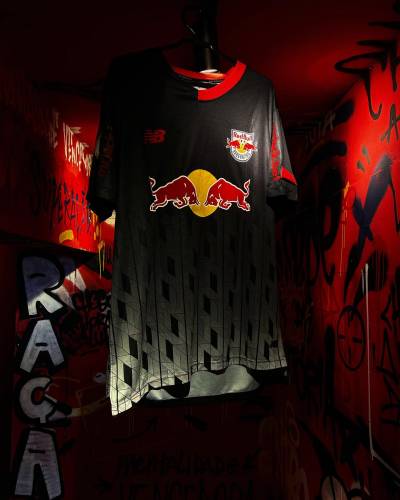 red_bull_bragantino_2023_24_new_balance_third_kit_a.jpeg