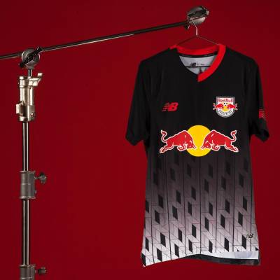 red_bull_bragantino_2023_24_new_balance_third_kit_d.jpeg