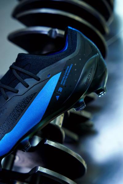 adidas_x_crazyfast_bugatti_football_boots_b.jpg