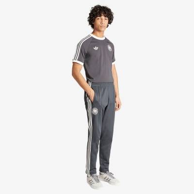 adidas_originals_germany_3s_t-shirt_utility_black_2.jpg