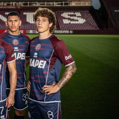club_lanus_2023_errea_commemorative_shirt_f.jpeg