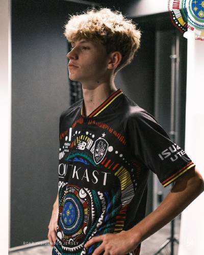brisbane_roar_2023_24_new_balance_indigenous_jersey_e.jpeg