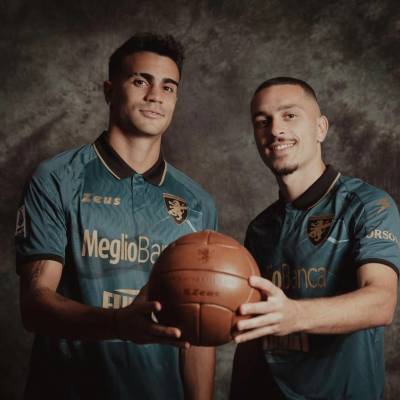 frosinone_calcio_2023_24_zeus_sport_fourth_kit_b.jpeg