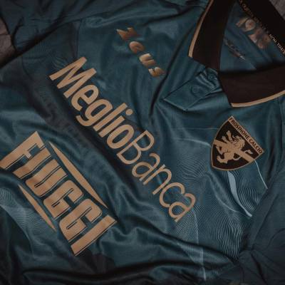 frosinone_calcio_2023_24_zeus_sport_fourth_kit_c.jpeg