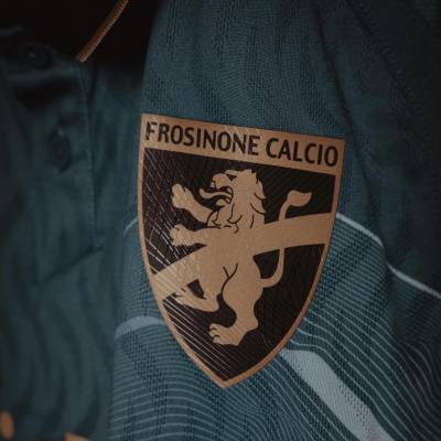 frosinone_calcio_2023_24_zeus_sport_fourth_kit_d.jpeg
