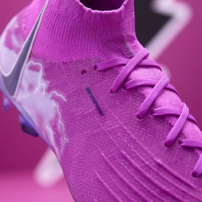 nike_phantom_luna_elite_fg_se_thunder_fuchsia_dream_barely_grape_09.jpg