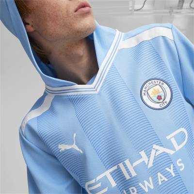 manchester_city_23_24_puma_home_oversize_winter_football_jersey_3.jpeg