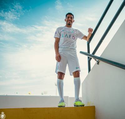 al_nassr_2023_24_nike_third_kit_d.jpeg