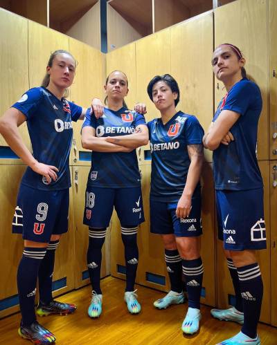universidad_de_chile_2022_2023_third_kit_a.jpg