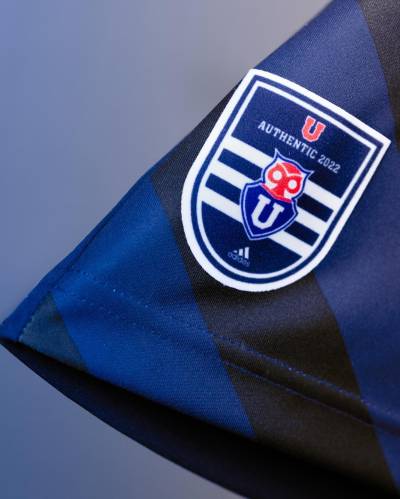 universidad_de_chile_2022_2023_third_kit_c.jpg