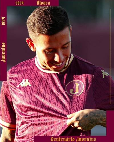 ca_juventus_2024_kappa_centenary_home_shirt_c.jpeg