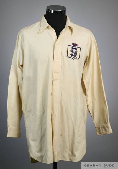tommy_lawton_1948_england_shirt_a.jpeg