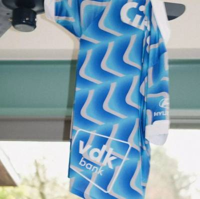 kaa_gent_2023_24_craft_ltd_edition_shirt_b.jpg