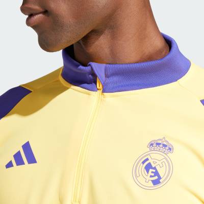 real_madrid_tiro_23_training_top_spark_e.jpg