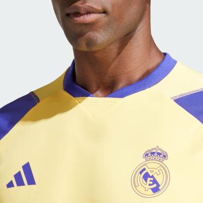 real_madrid_tiro_23_training_jersey_spark_e.jpg