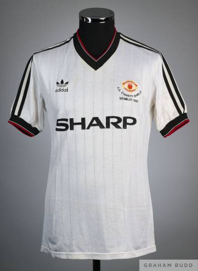 manchester_united_1983_fa_charity_shield_shirt_a.jpeg