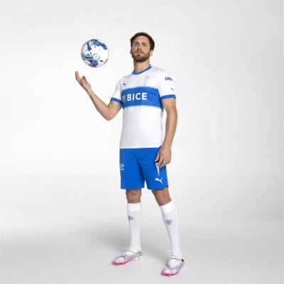 universidad_catolica_2024_puma_home_kit_1.jpeg