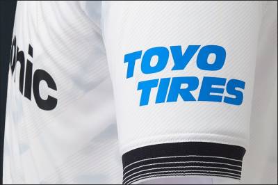 gamba_osaka_2024_hummel_away_kit_g.jpeg